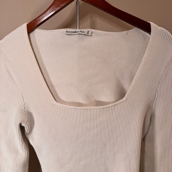 NEW! Abercrombie & Fitch Bodysuit Long-Sleeve Square neck Ribbed Cream Size M - Picture 3 of 7